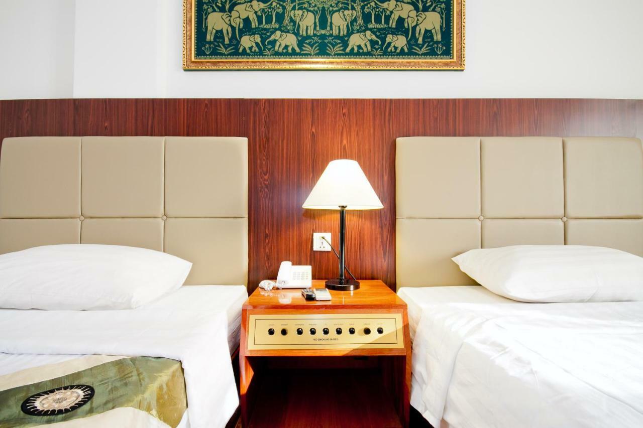 Diamond Hotel プノンペン エクステリア 写真