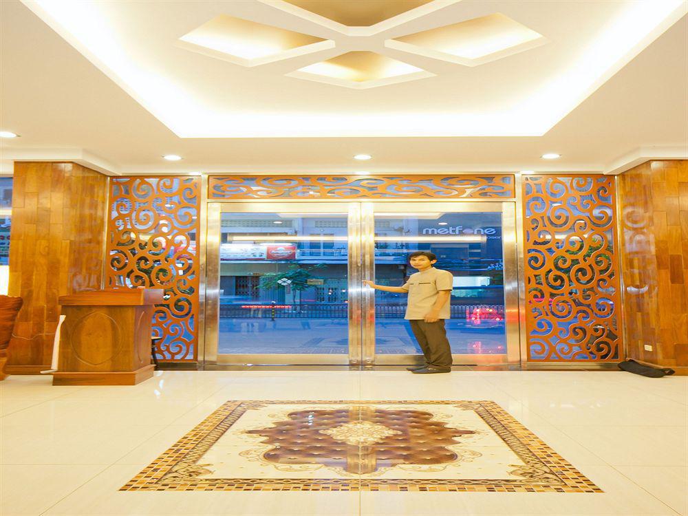Diamond Hotel プノンペン エクステリア 写真